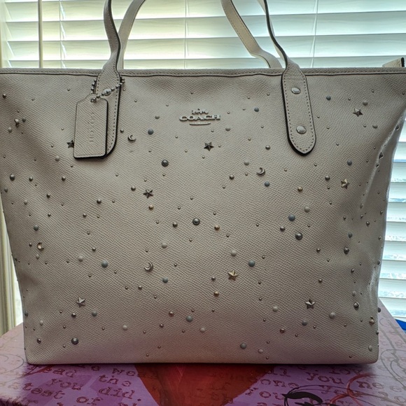 Coach Handbags - NWOT. Off White COACH TOTE